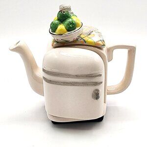 WELCOME ENT. CO. LTD. Vintage Ceramic REFRIGERATOR Creamer Kitchen Country Farm